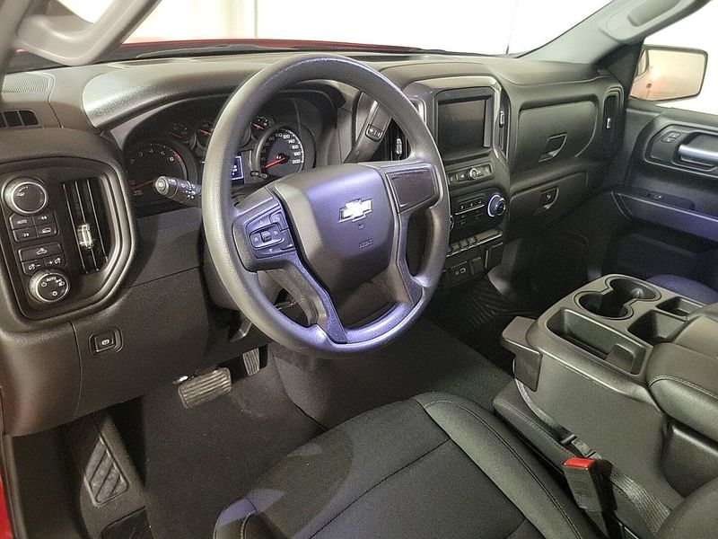 2023 Chevrolet Silverado 1500 Custom photo 10