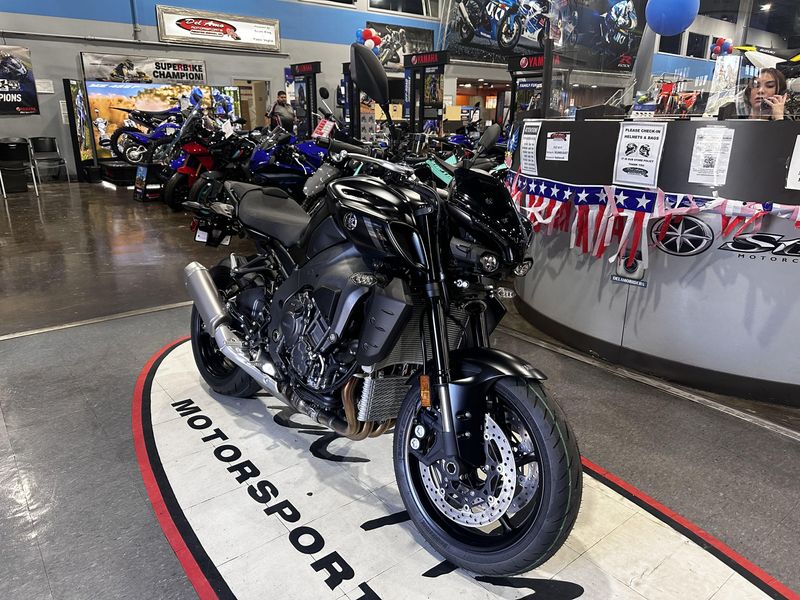 2023 Yamaha MT-10 Image 2