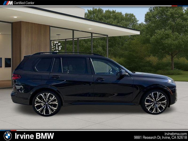 Used 2023 BMW X7 xDrive40iImage 7