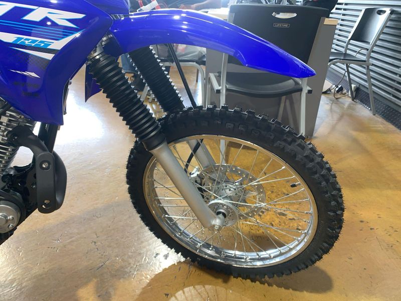 New 2025 Yamaha TT-R125LE Image 3