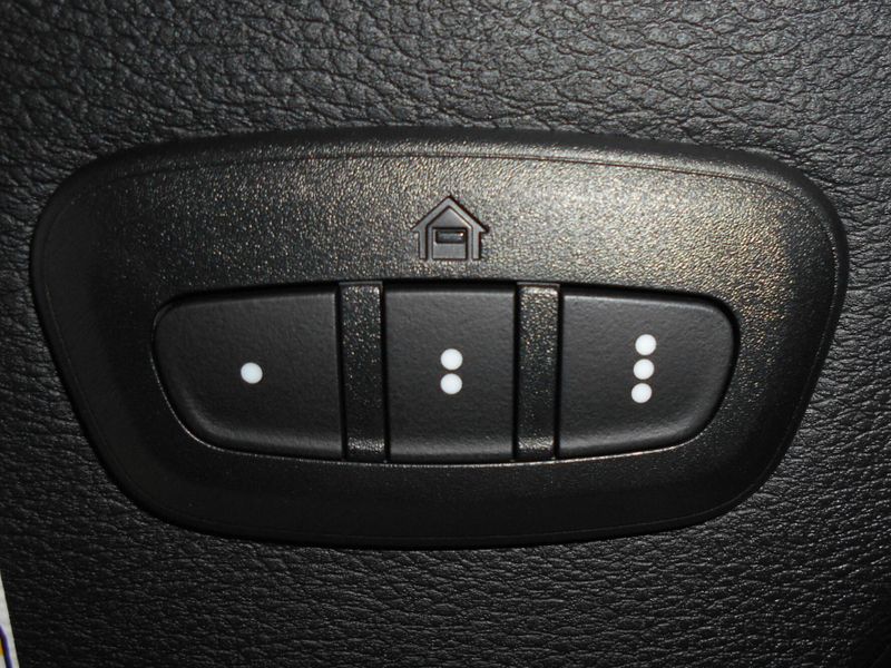 2025 Jeep Gladiator High Tide 4x4Image 17