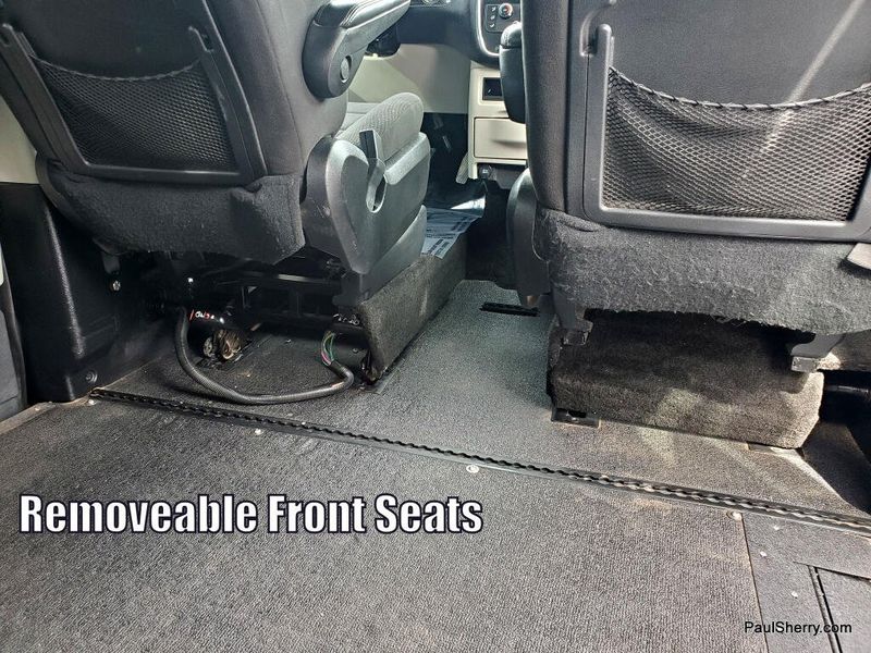 Used 2013 Dodge Grand Caravan SXT