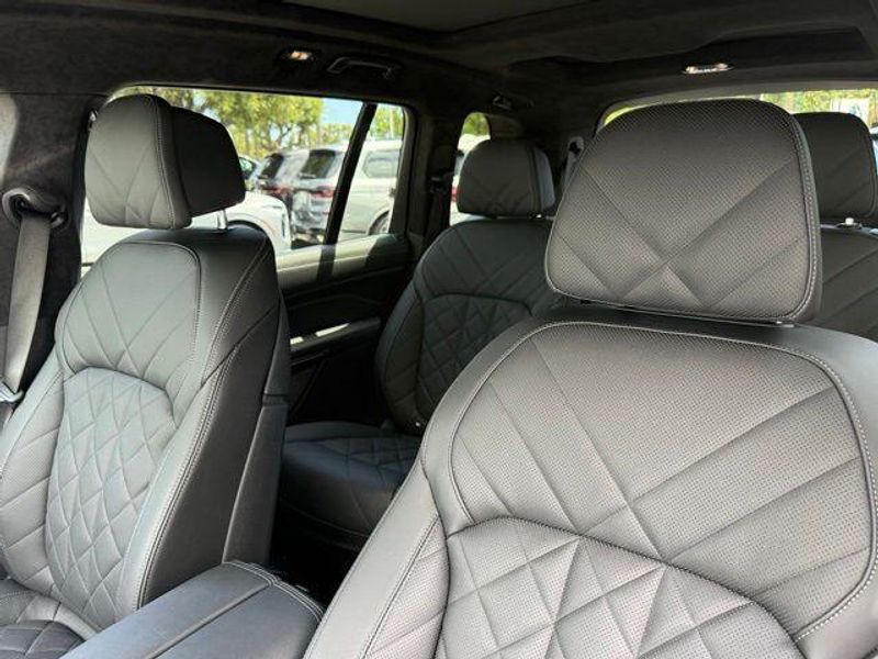 Used 2024 BMW X7 xDrive40iImage 21