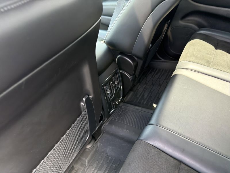 Used 2021 Jeep Grand Cherokee Laredo XImage 22