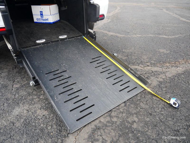 Used 2024 Chrysler Pacifica Touring