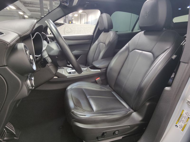 2023 Alfa Romeo Stelvio Ti Premium AWD w/Activ AsstImage 20