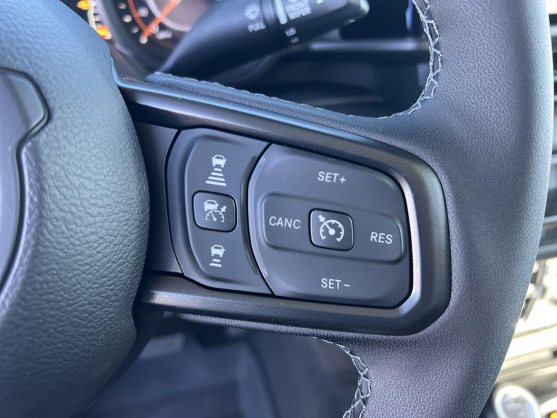 New 2026 Jeep Gladiator Sport S 4x4Image 21