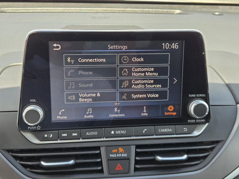 Used 2025 Nissan Altima SR FWD
