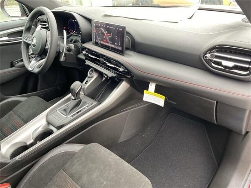 2024 Dodge Hornet R/T Plus photo 13