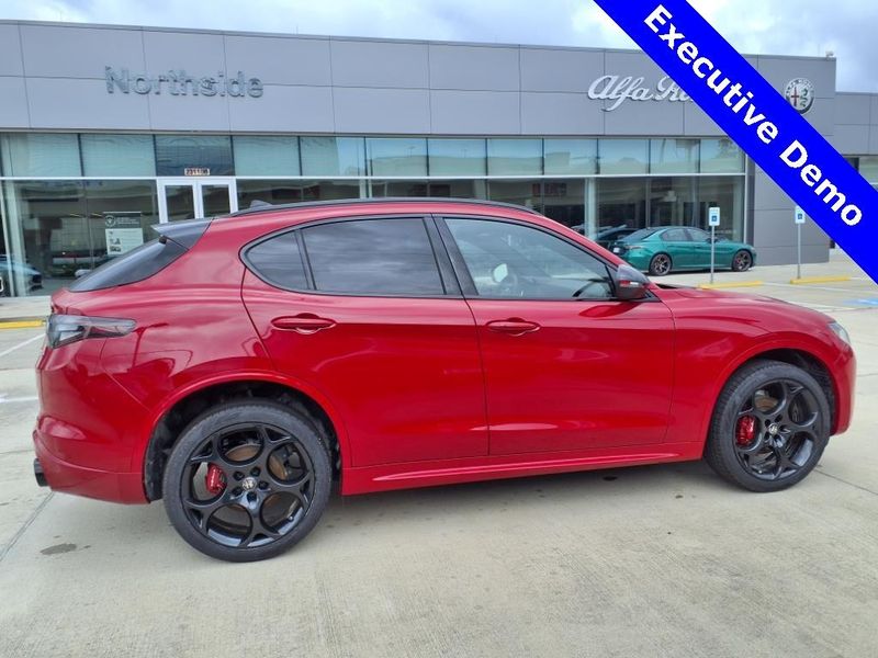 New 2025 Alfa Romeo Stelvio Tributo Italiano AwdImage 5