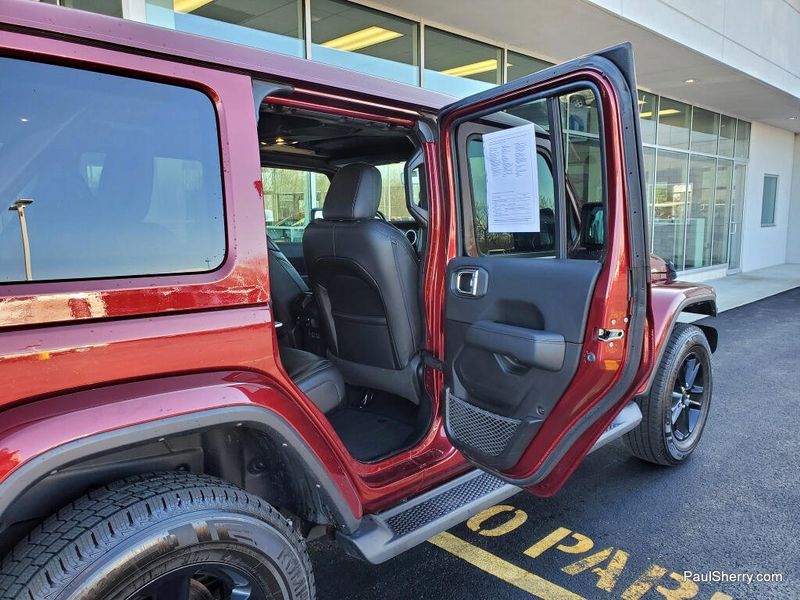 Used 2022 Jeep Wrangler Unlimited Sahara Altitude