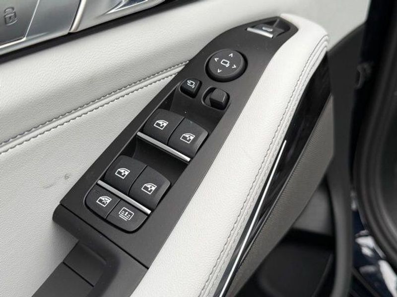 New 2026 BMW X7 xDrive40iImage 16