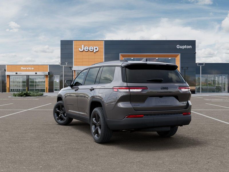 New 2025 Jeep Grand Cherokee L Limited 4x4Image 36