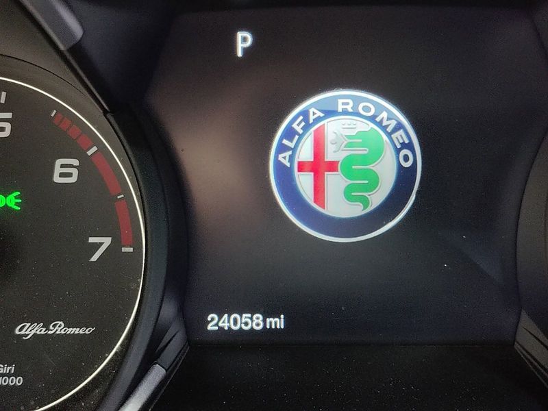 2022 Alfa Romeo Stelvio Veloce AWD w/Prem & Activ AsstImage 37