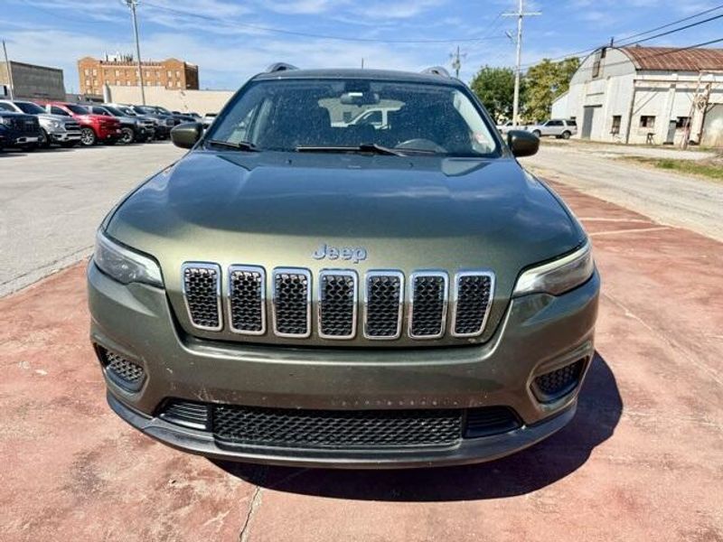 Used 2020 Jeep Cherokee LatitudeImage 2