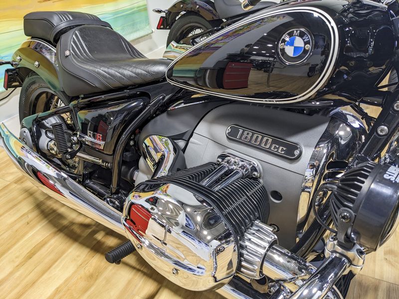 2016 BMW R nineT  in a SILVER exterior color. BMW Motorcycles of Miami 786-845-0052 motorcyclesofmiami.com 