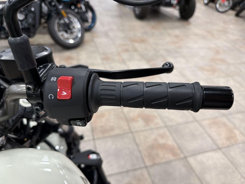 New 2026 Kawasaki ELIMINATOR ABS Image 24