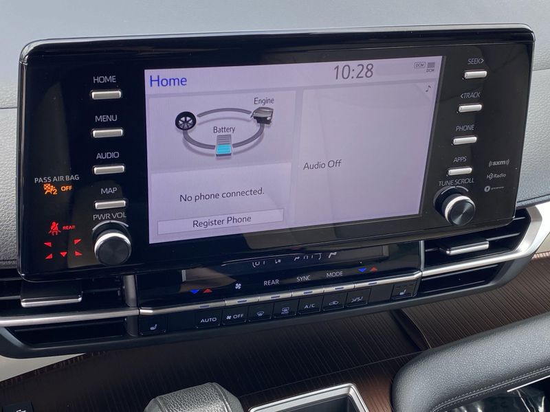 2023 Toyota Sienna XLEImage 22