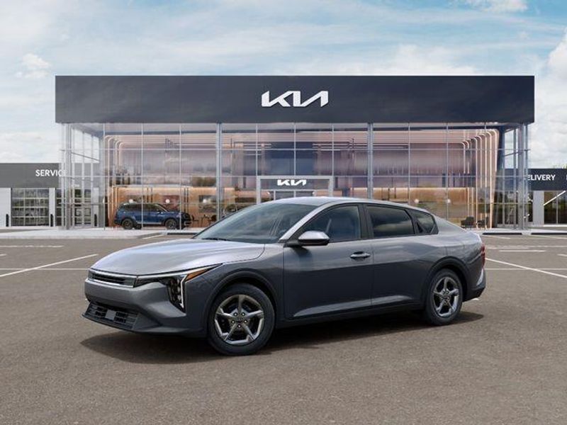 New 2026 Kia K4 LXSImage 4