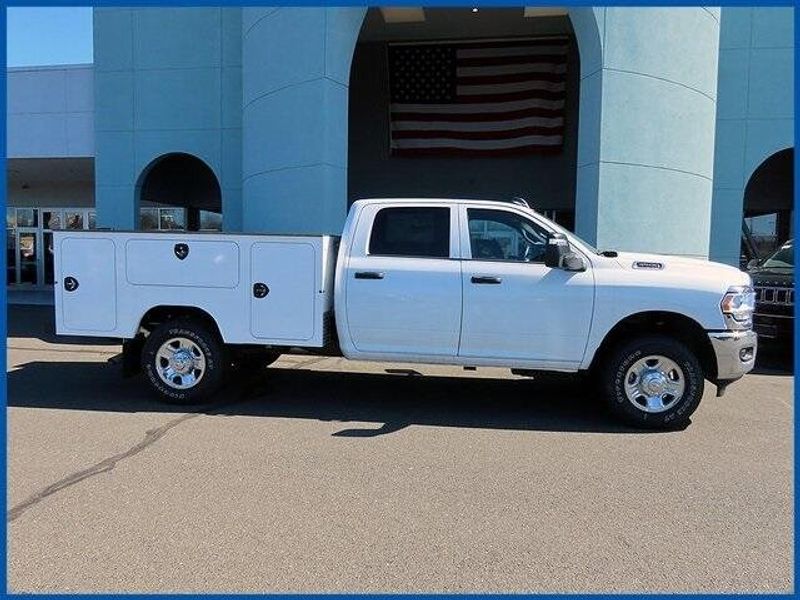 2024 RAM 3500 TradesmanImage 2