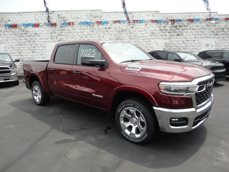 2025 RAM 1500 Big Horn Crew Cab 4x4 5