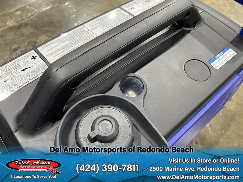 2021 Yamaha EF2200ISZ  in a BLUE exterior color. Del Amo Motorsports of Redondo Beach (424) 304-1660 delamomotorsports.com 