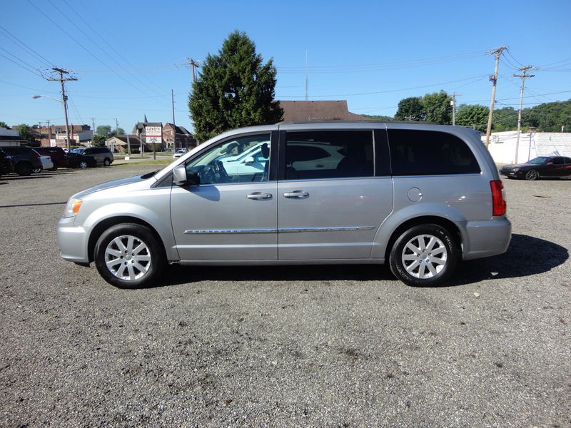 2014 Chrysler Town & Country TouringImage 2