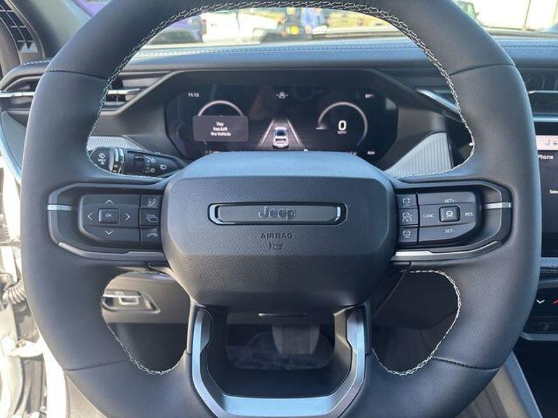 New 2026 Jeep Cherokee Limited 4x4Image 17