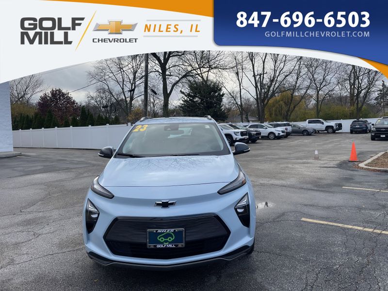 2023 Chevrolet Bolt EUV photo 2