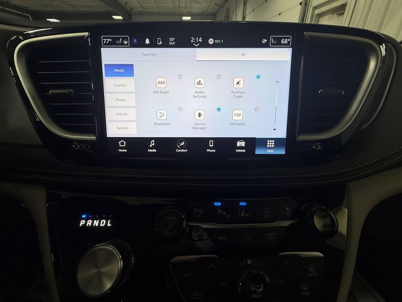 Used 2024 Chrysler Pacifica Touring LImage 33