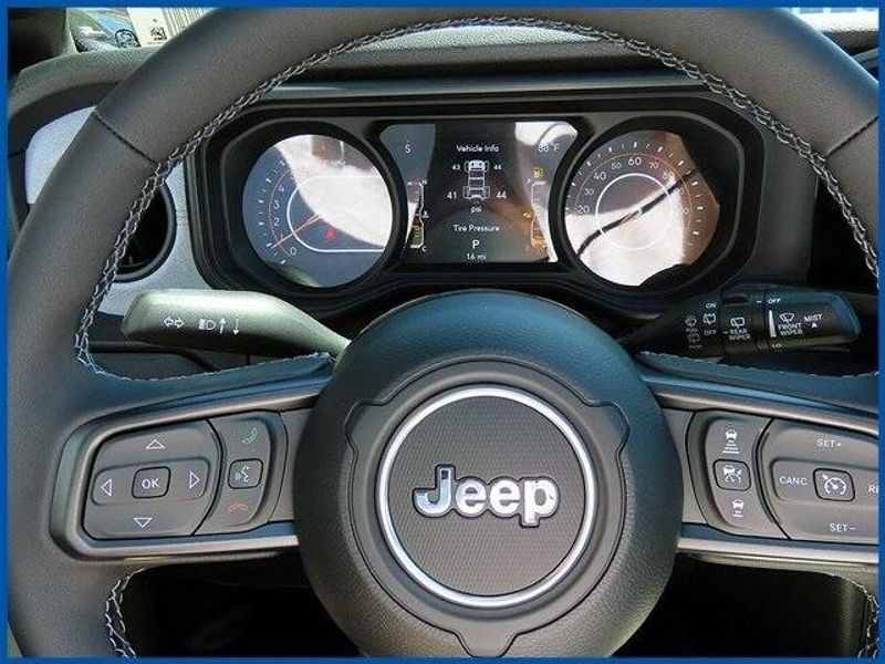 New 2025 Jeep Wrangler WillysImage 16