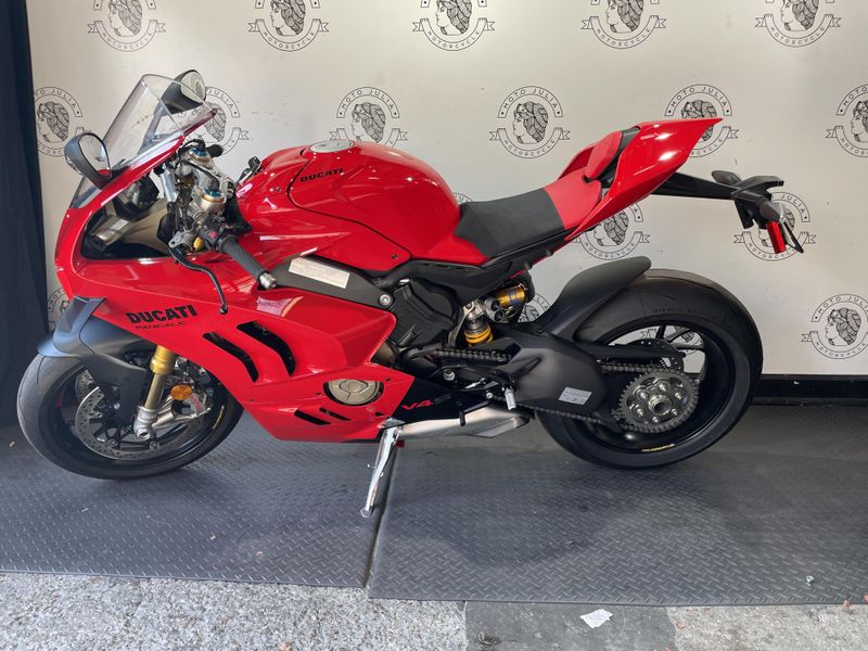 2024 Ducati PANIGALE V4S