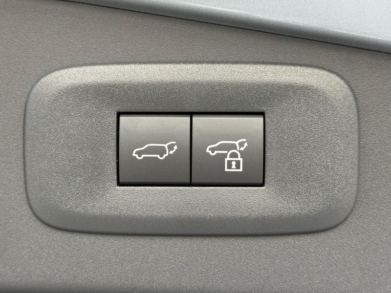 New 2026 Lexus RZ 350eImage 14