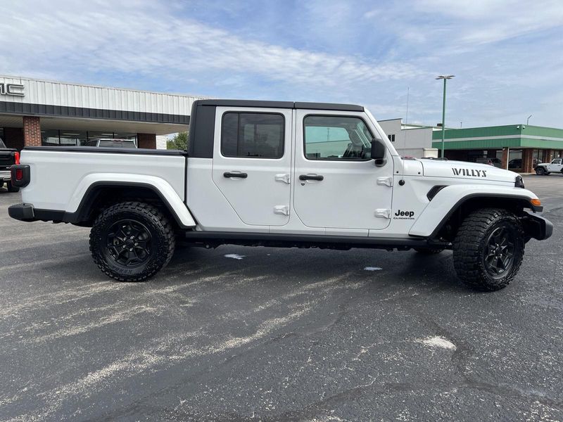 2021 Jeep Gladiator Willys photo 5