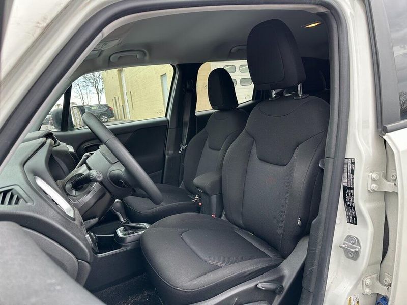 2018 Jeep Renegade SportImage 16
