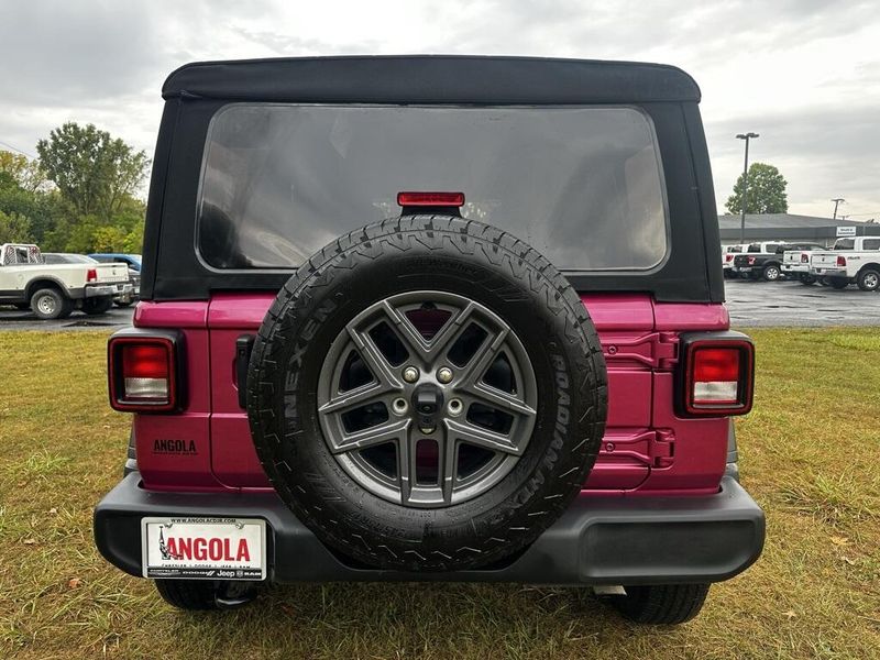 2024 Jeep Wrangler Sport S photo 4