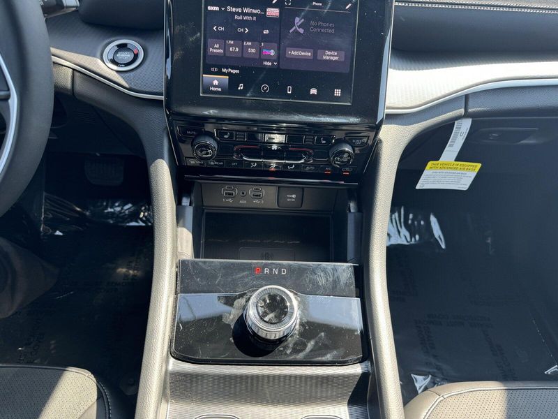 2024 Jeep Grand Cherokee Altitude XImage 22
