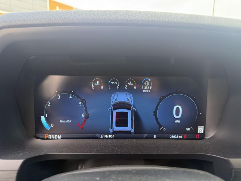 2025 Ford F-150 XLT photo 13