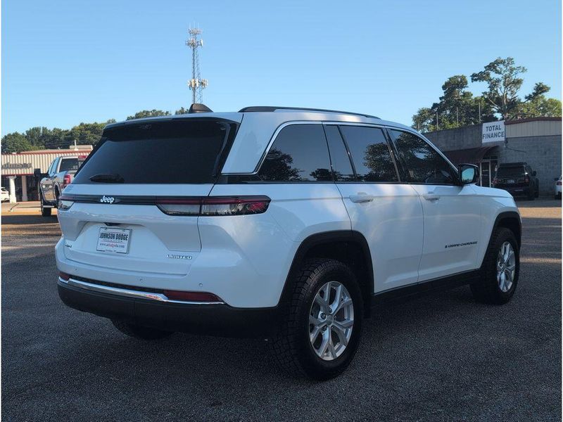 Used 2023 Jeep Grand Cherokee LimitedImage 5