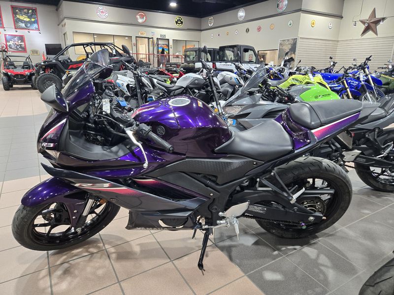 2023 Yamaha YZFR3 ABS Image 2