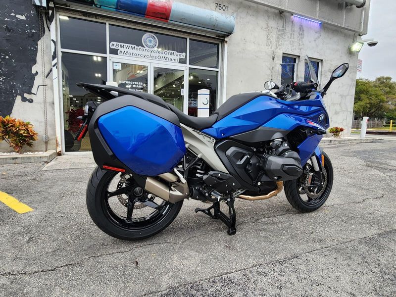 2026 BMW R 1300 RSImage 12