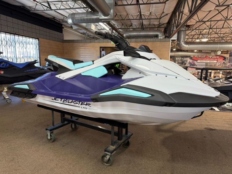 New 2025 Yamaha JETBLASTER LTD Image 8