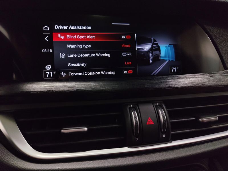 Used 2023 Alfa Romeo Stelvio Sprint AWD w/Sunroof/NavImage 10