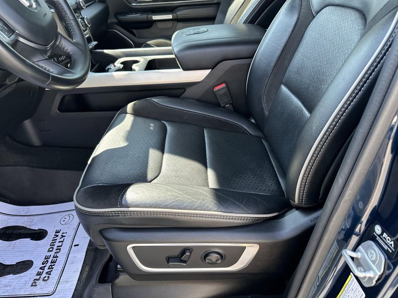 2022 Ram 1500 Laramie photo 17