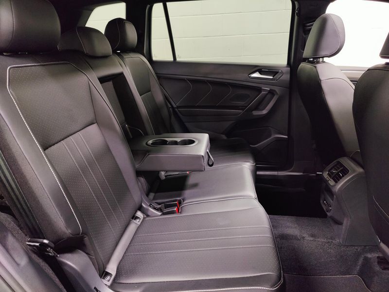 Used 2022 Volkswagen Tiguan SE R-Line Black AWD w/SUnroofImage 20