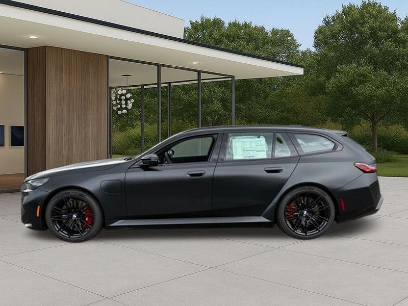 New 2026 BMW M5 BaseImage 13