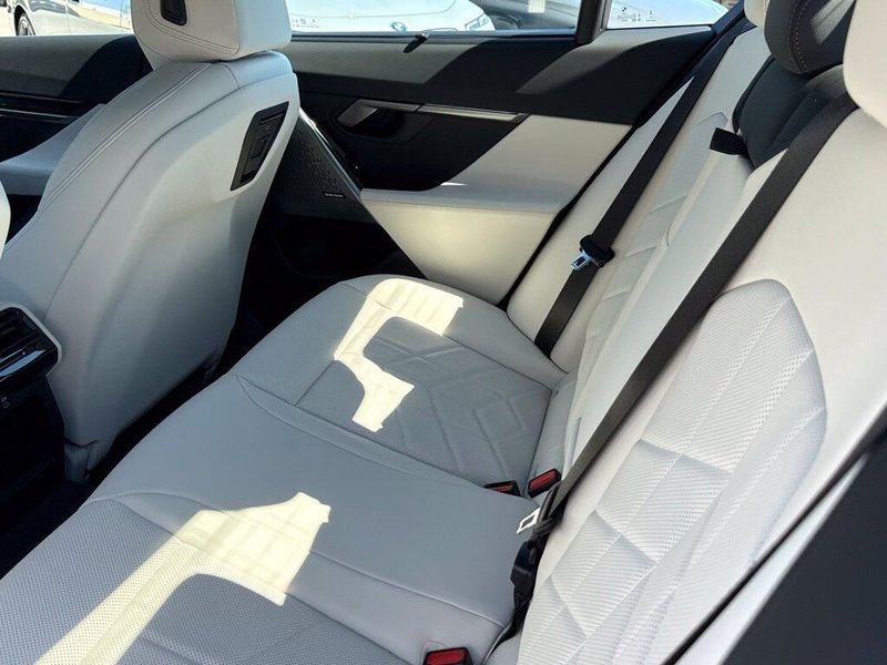 New 2027 BMW 5 Series 540i xDriveImage 26