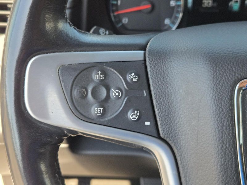 Used 2017 GMC Yukon 2WD 4dr SLT