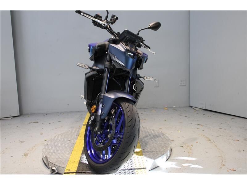 Used 2025 Yamaha MT09 Image 2