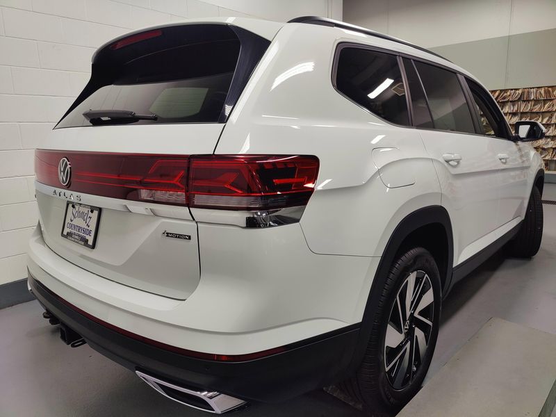 Used 2025 Volkswagen Atlas SE AWD w/TechnologyImage 8